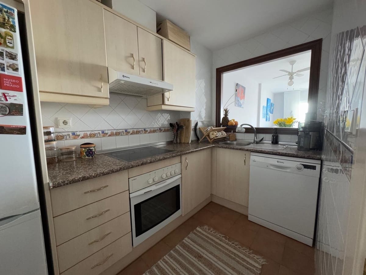 2 Zimmer Apartment zu verkaufen in Calahonda mit Pool Garage - 350.000 € (Ref: 9402491)