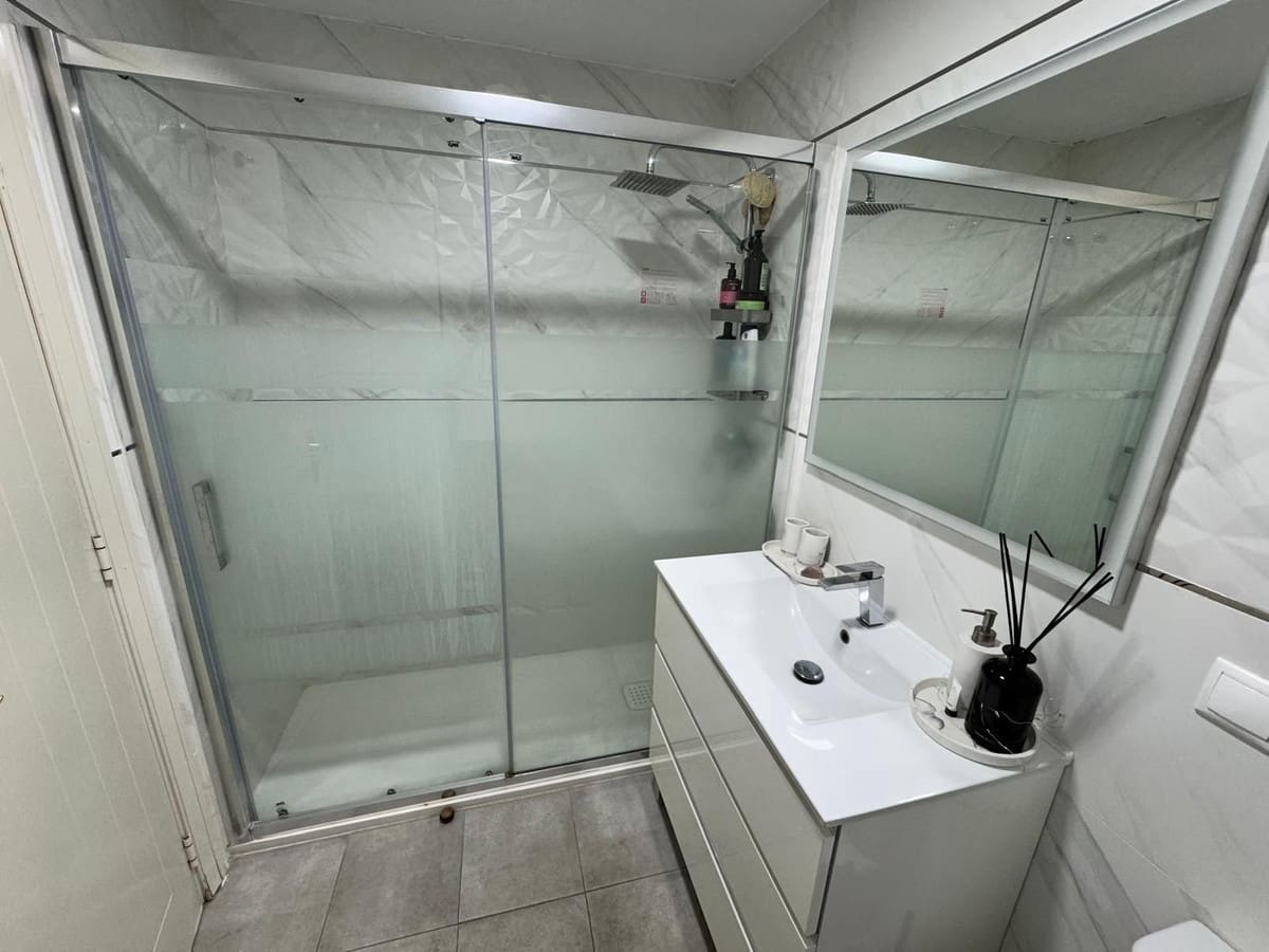 2 Zimmer Apartment zu verkaufen in Calahonda mit Pool Garage - 350.000 € (Ref: 9402491)