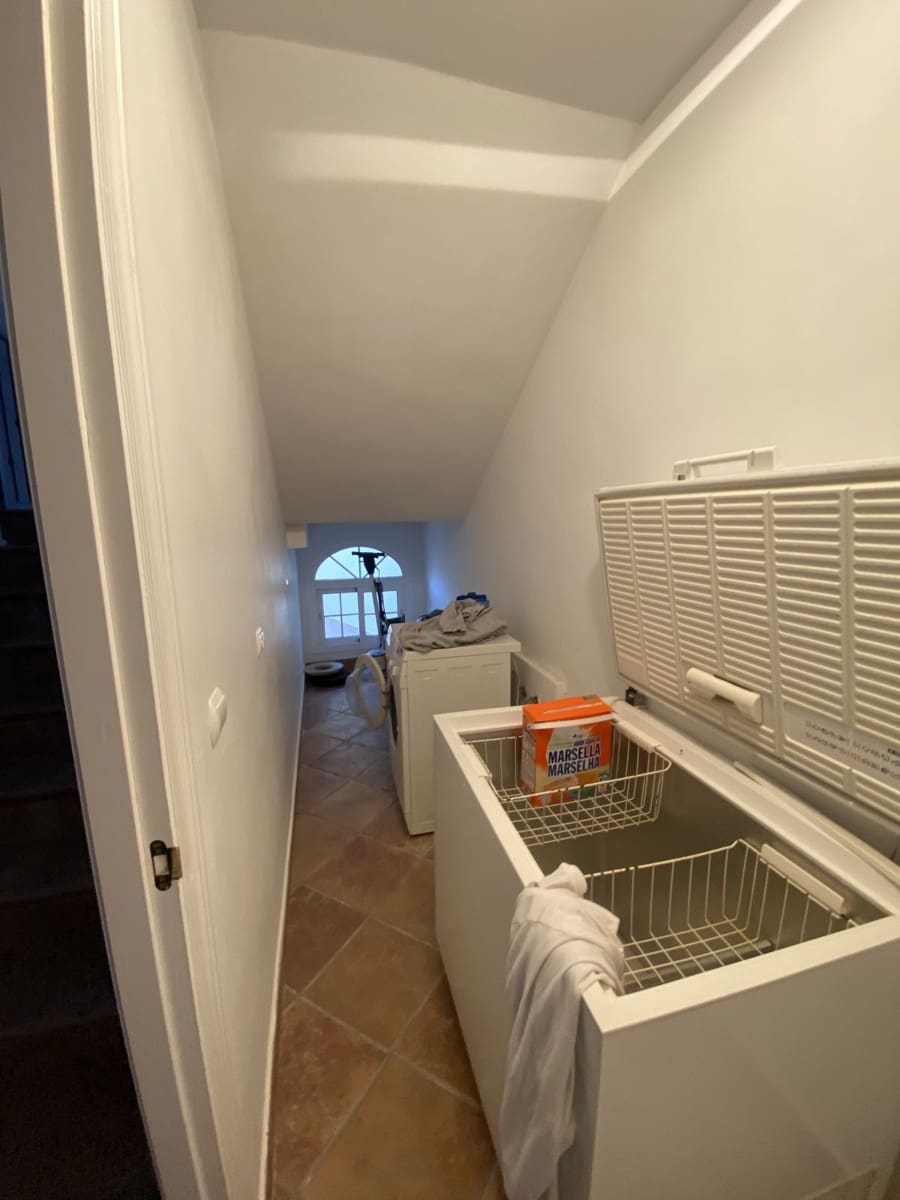 5 bedroom Villa for sale in Mijas Costa with pool garage - € 1,100,000 (Ref: 9402492)