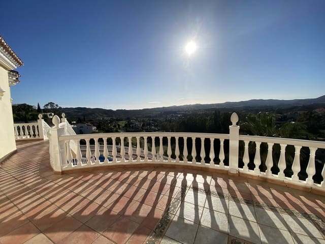 5 sovrum Villa till salu i Mijas Costa, Mijas med pool garage - 1 100 000 € (Ref: 9402492)