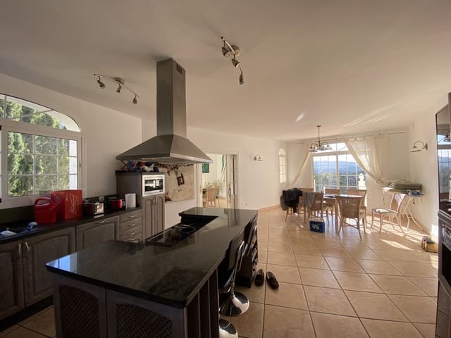 5 sovrum Villa till salu i Mijas Costa, Mijas med pool garage - 1 100 000 € (Ref: 9402492)