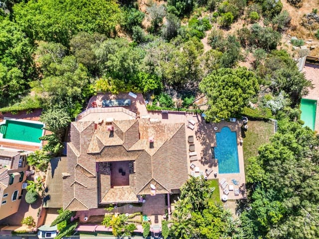 Chalet de 6 habitaciones en Marbella en venta con piscina garaje - 5.400.000 € (Ref: 9402495)