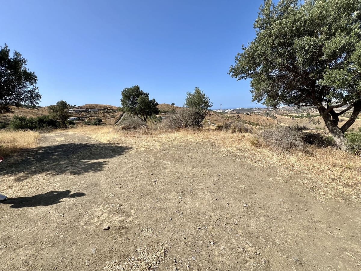 Building Plot for sale in La Cala de Mijas - € 385,000 (Ref: 9402496)
