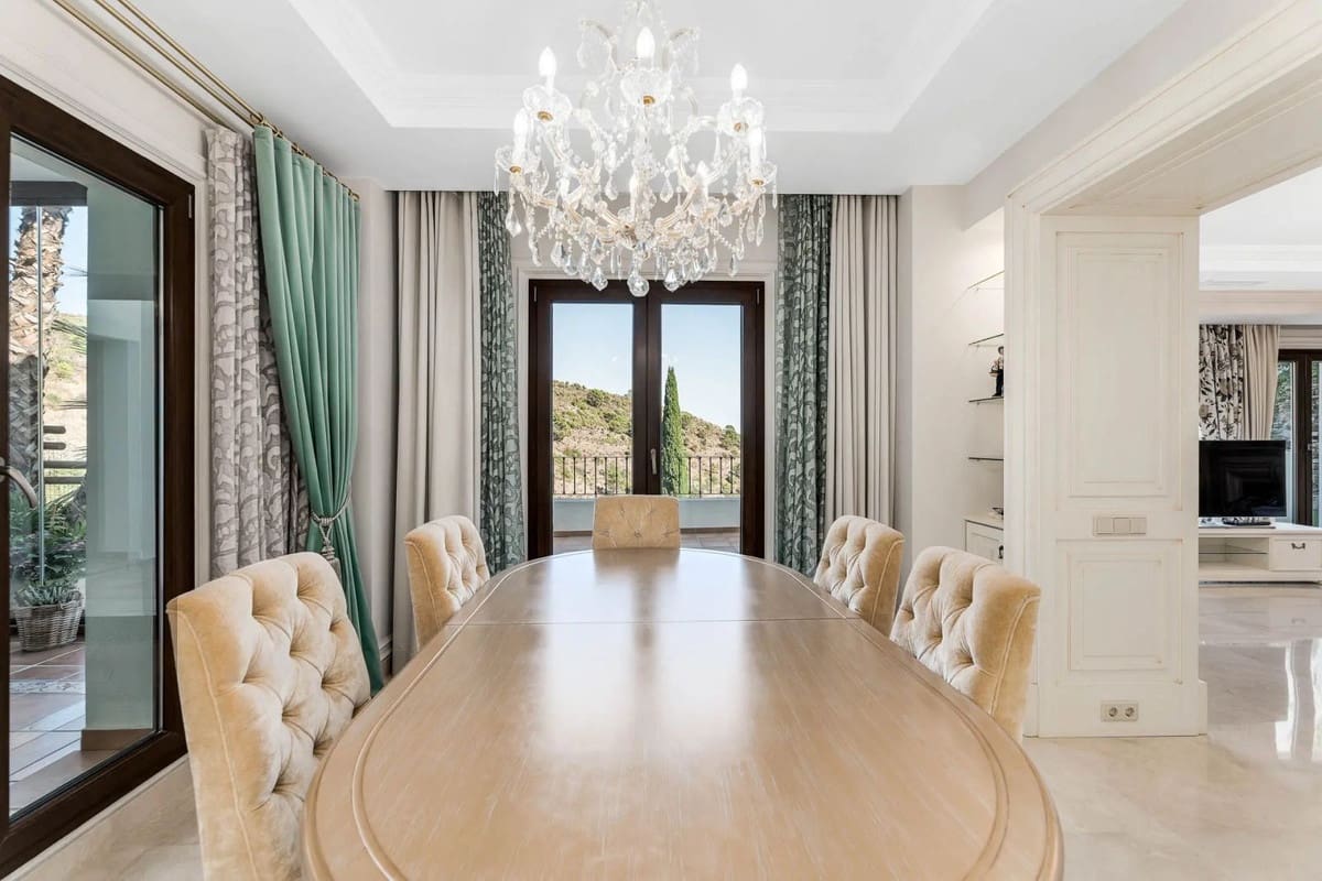 5 slaapkamer Villa te koop in Benahavis met zwembad garage - € 1.595.000 (Ref: 9402500)