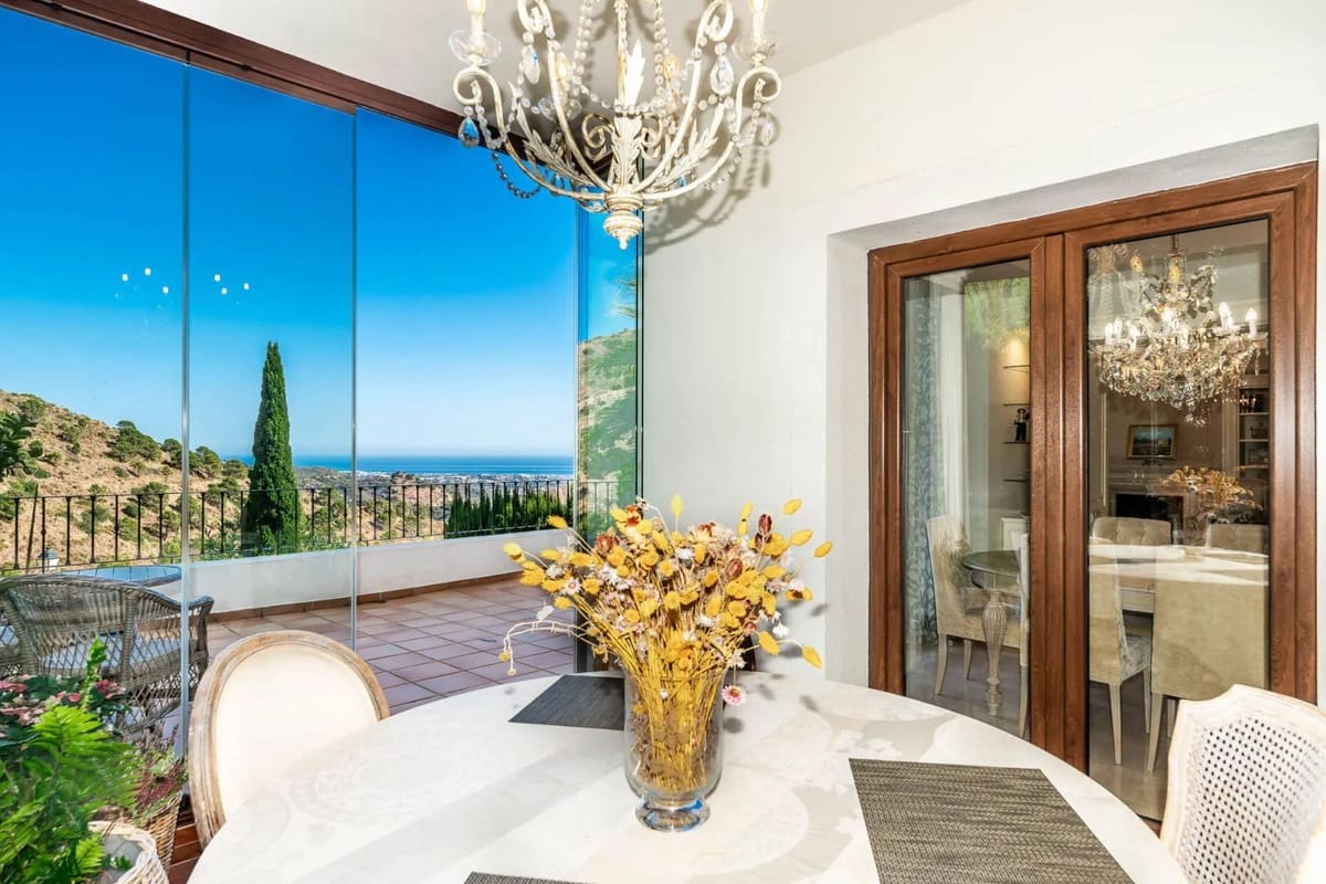 5 slaapkamer Villa te koop in Benahavis met zwembad garage - € 1.595.000 (Ref: 9402500)