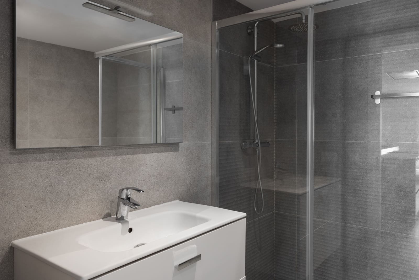 Apartamento de 3 habitaciones en Marbella en venta con piscina garaje - 598.000 € (Ref: 9413653)