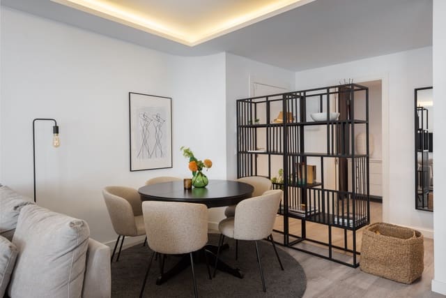 Apartamento de 3 habitaciones en Marbella en venta con piscina garaje - 598.000 € (Ref: 9413653)