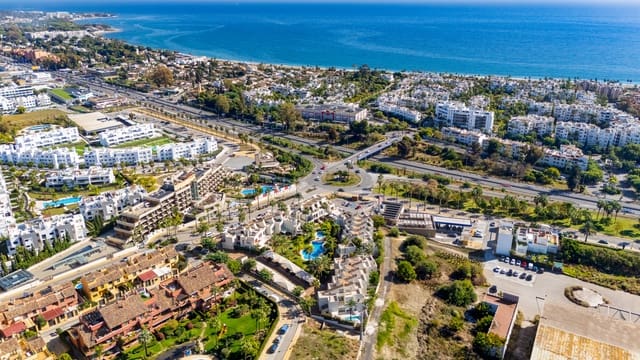 5 soverom Hus til salgs i Cancelada, Estepona med svømmebasseng garasje - € 875 000 (Ref: 9413659)