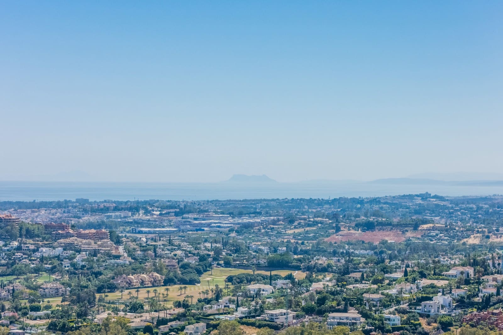 2 bedroom Apartment for sale in Marbella with pool garage - € 1,420,000 (Ref: 9413660)