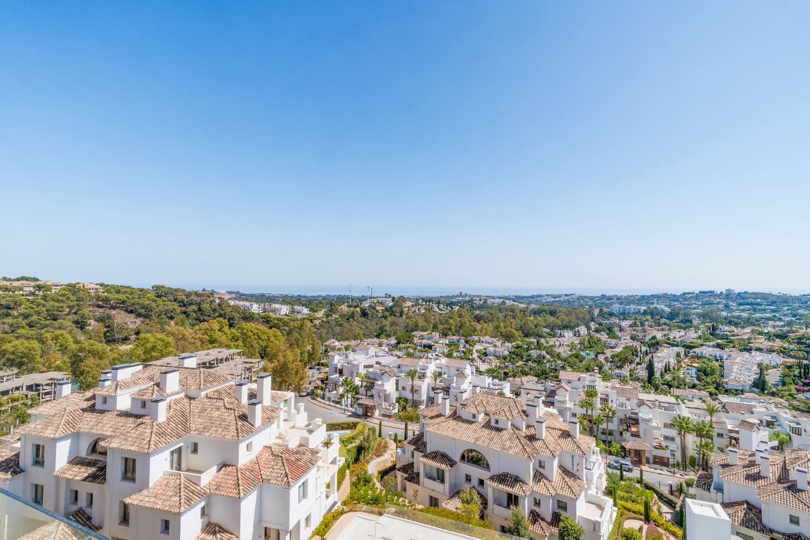 2 bedroom Apartment for sale in Marbella with pool garage - € 1,420,000 (Ref: 9413660)