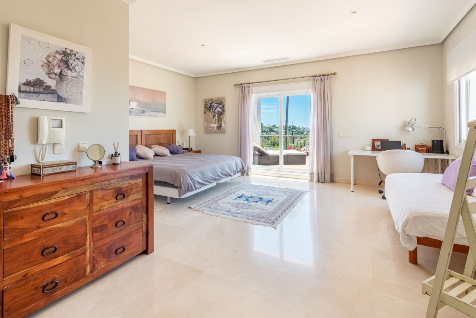 6 quarto Moradia para venda em Benahavis com piscina garagem - 2 689 000 € (Ref: 9413661)