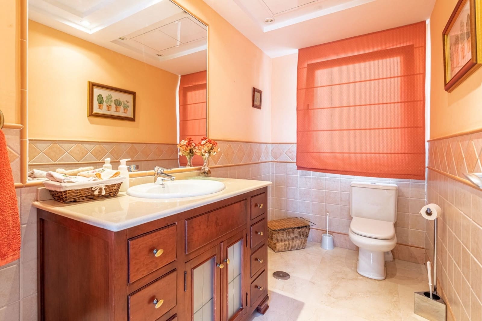 6 quarto Moradia para venda em Benahavis com piscina garagem - 2 689 000 € (Ref: 9413661)