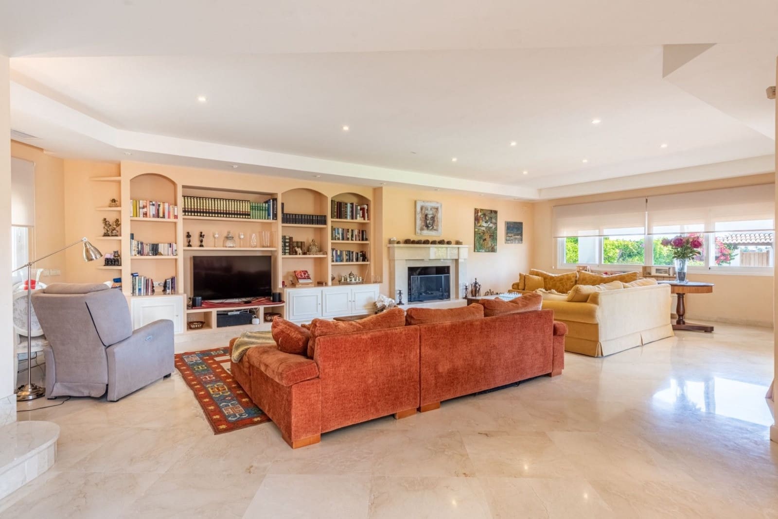 6 quarto Moradia para venda em Benahavis com piscina garagem - 2 689 000 € (Ref: 9413661)