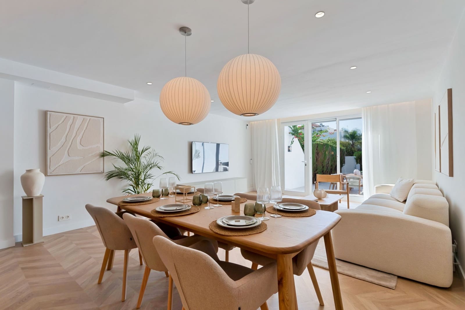 4 sypialnia Dom na sprzedaż w Marbella z basenem - 1 169 000 € (Ref: 9413665)