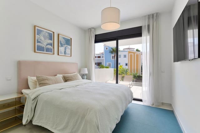 2 bedroom Apartment for sale in El Paraiso, Estepona with pool garage - € 549,000 (Ref: 9413667)