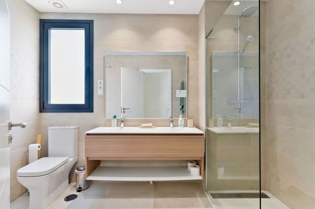 2 bedroom Apartment for sale in El Paraiso, Estepona with pool garage - € 549,000 (Ref: 9413667)