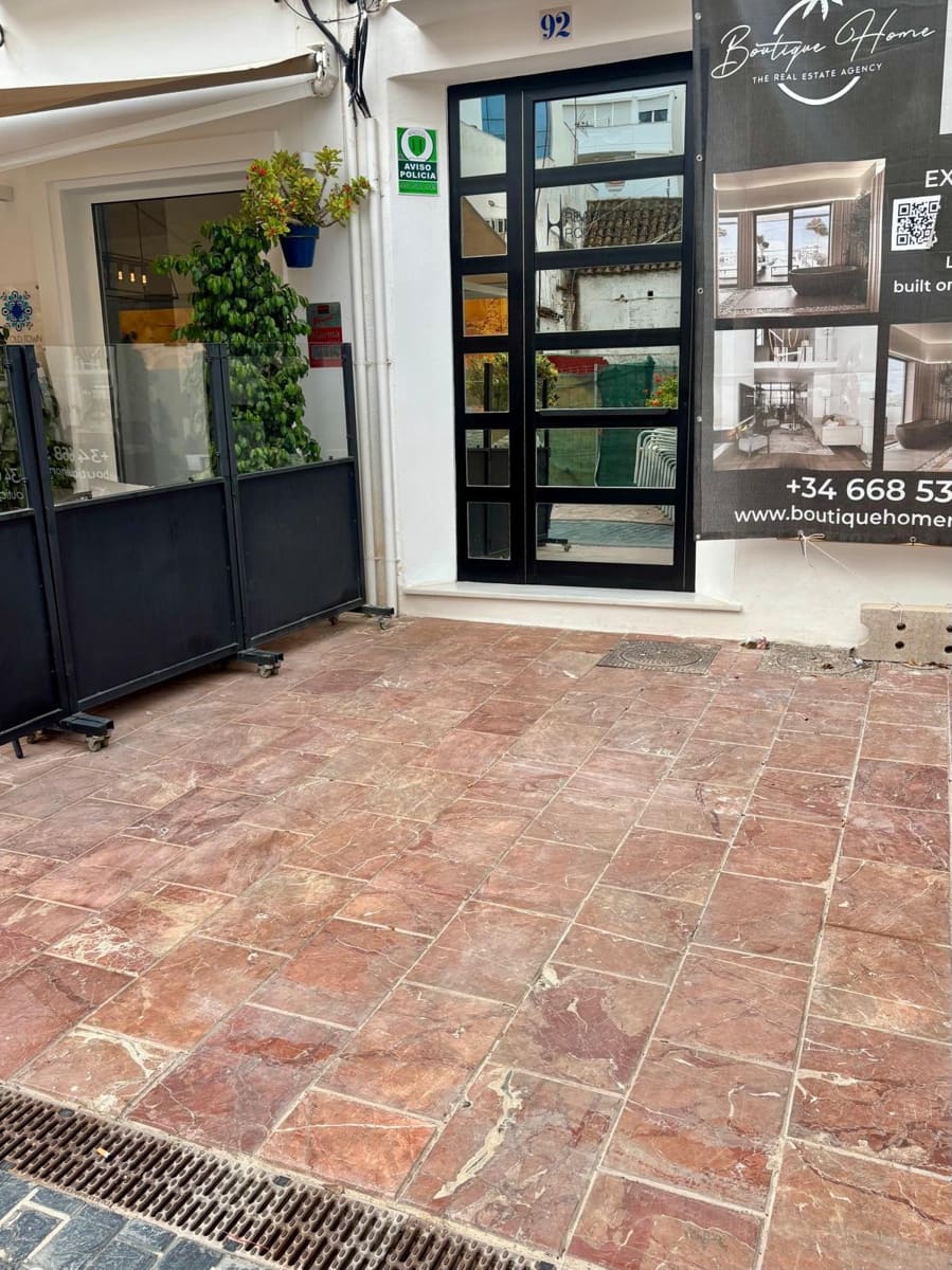 Commercieel te koop in Estepona - € 499.000 (Ref: 9413674)
