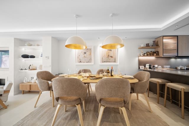 3 soverom Hus til salgs i Marbella med svømmebasseng garasje - € 1 495 000 (Ref: 9413682)