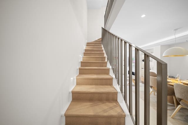 3 soverom Hus til salgs i Marbella med svømmebasseng garasje - € 1 495 000 (Ref: 9413682)