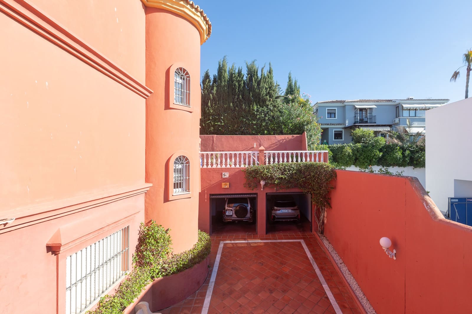 6 soverom Villa til salgs i Estepona med svømmebasseng garasje - € 3 800 000 (Ref: 9413685)