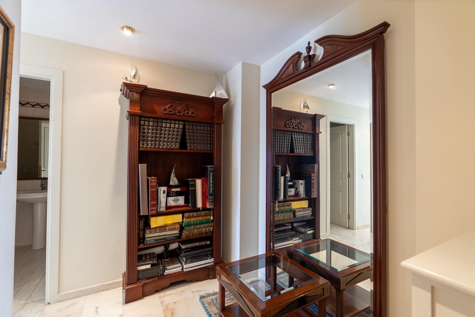 3 bedroom Flat for sale in Estepona - € 950,000 (Ref: 9413686)