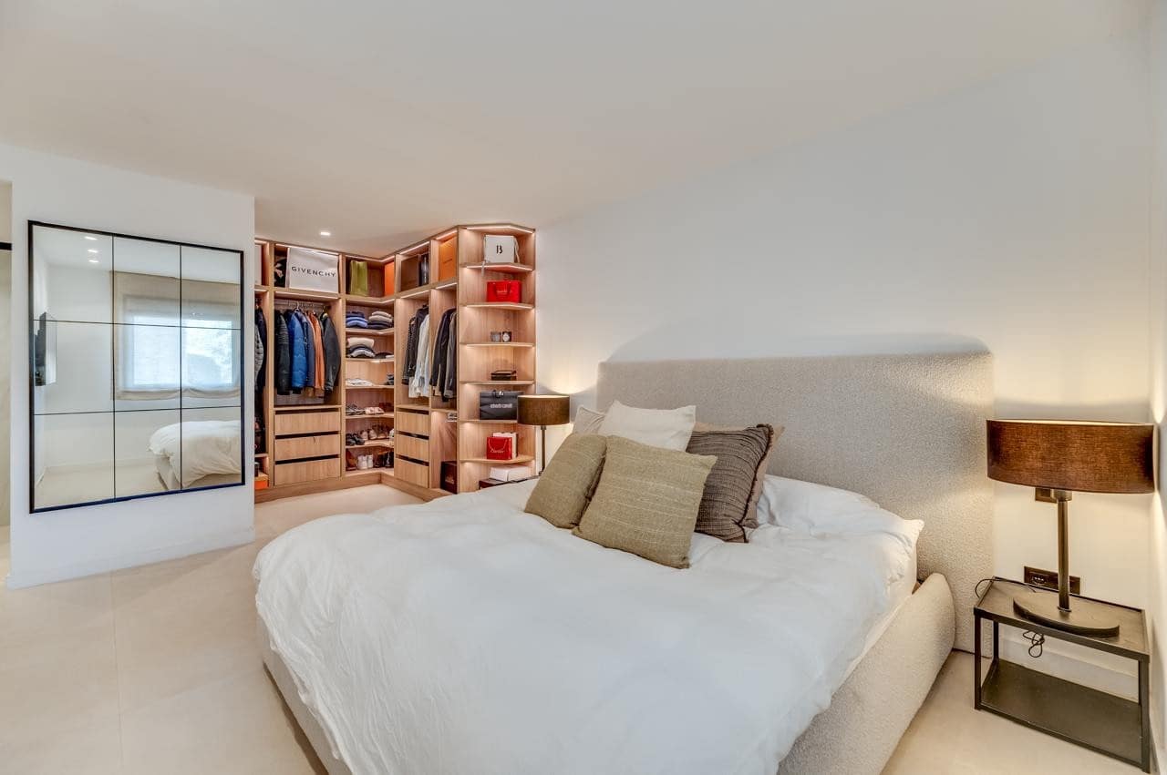 Apartamento de 4 habitaciones en Marbella en venta con piscina garaje - 895.000 € (Ref: 9413690)