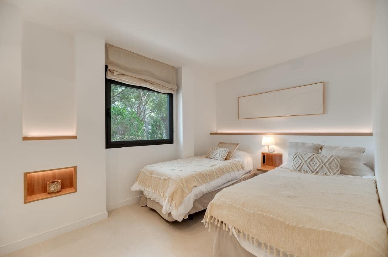 Apartamento de 4 habitaciones en Marbella en venta con piscina garaje - 895.000 € (Ref: 9413690)