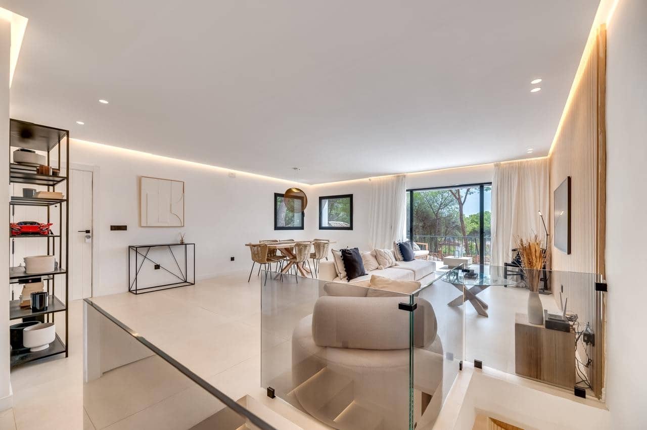Apartamento de 4 habitaciones en Marbella en venta con piscina garaje - 895.000 € (Ref: 9413690)