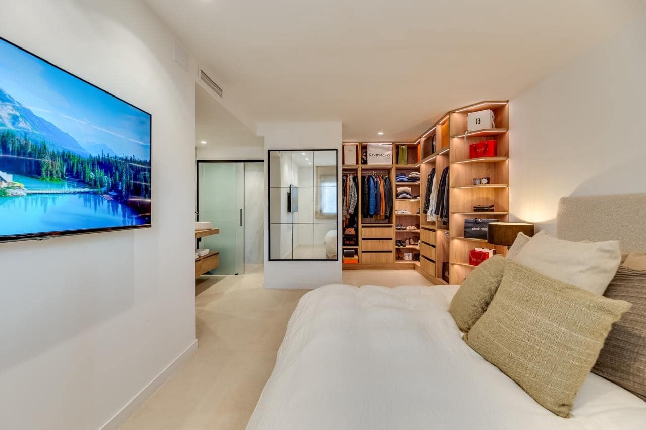 Apartamento de 4 habitaciones en Marbella en venta con piscina garaje - 895.000 € (Ref: 9413690)