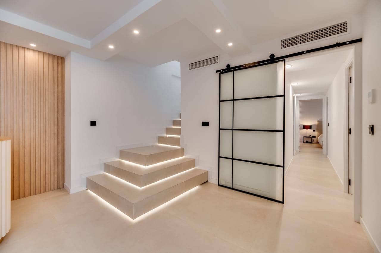 Apartamento de 4 habitaciones en Marbella en venta con piscina garaje - 895.000 € (Ref: 9413690)