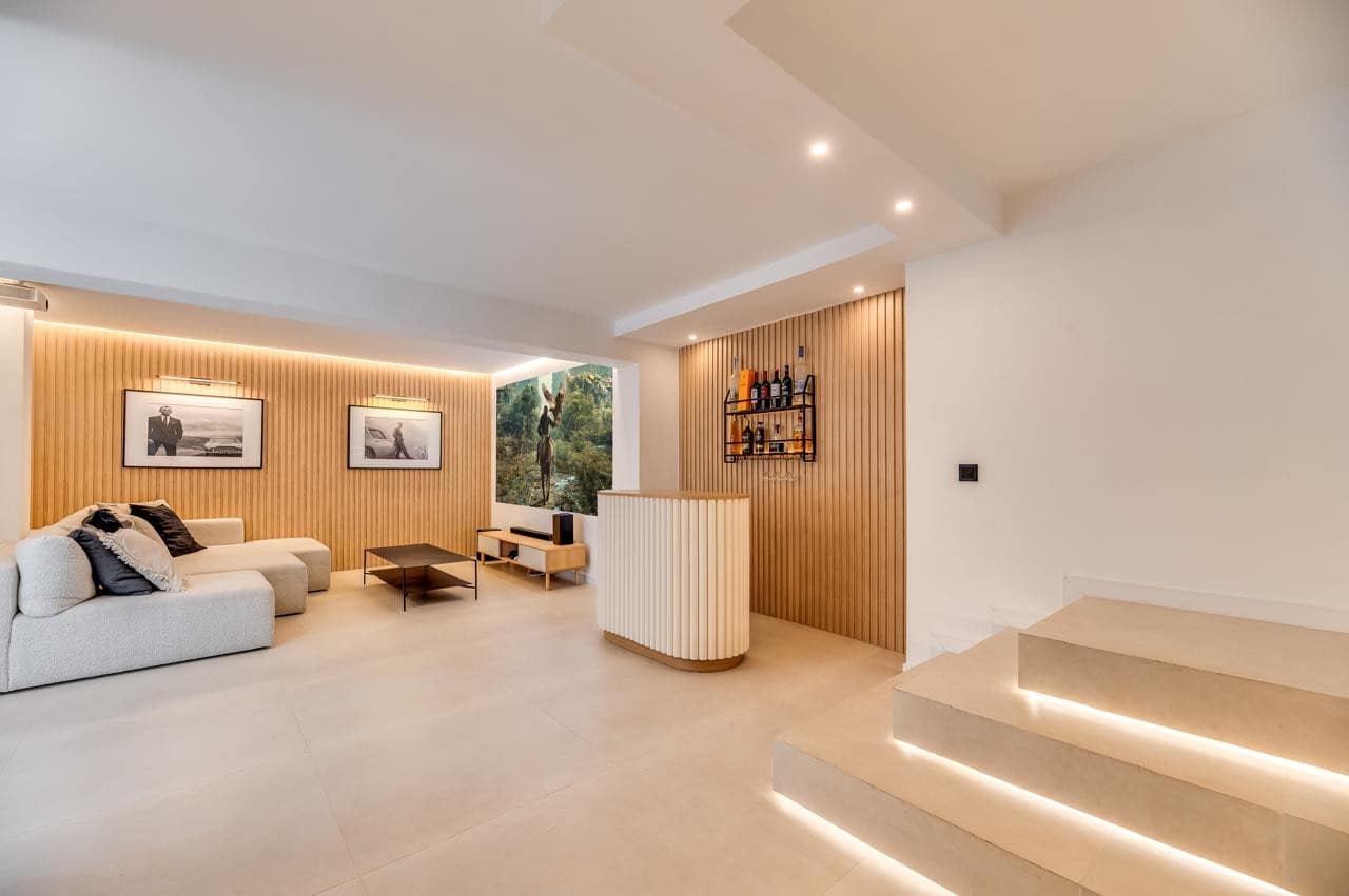 Apartamento de 4 habitaciones en Marbella en venta con piscina garaje - 895.000 € (Ref: 9413690)