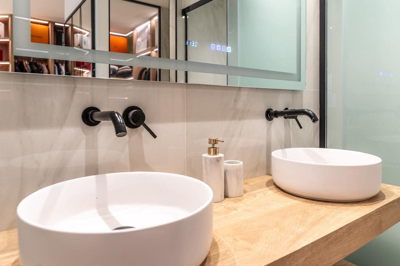 Apartamento de 4 habitaciones en Marbella en venta con piscina garaje - 895.000 € (Ref: 9413690)