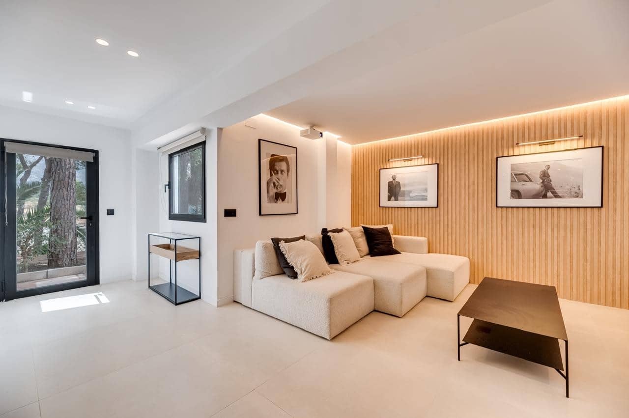 Apartamento de 4 habitaciones en Marbella en venta con piscina garaje - 895.000 € (Ref: 9413690)