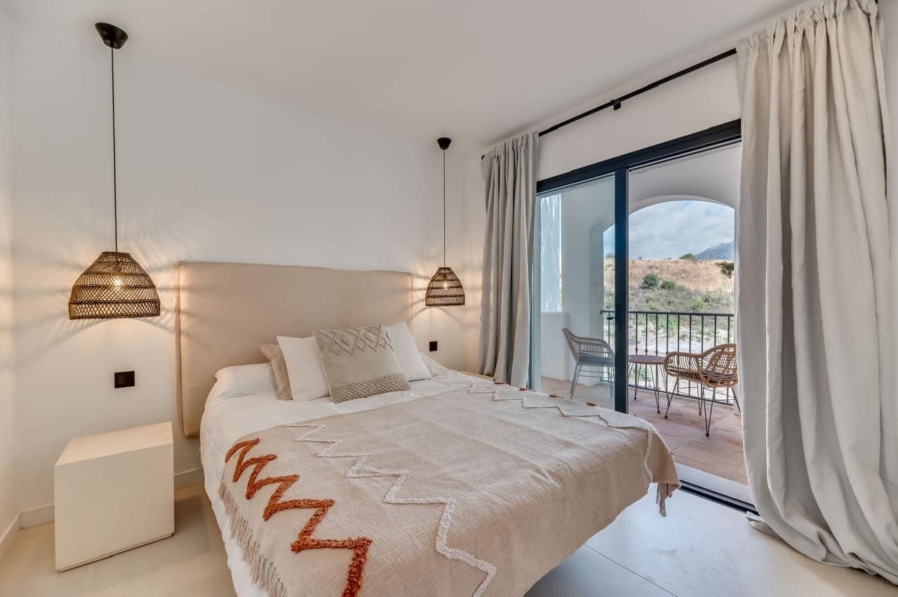 Apartamento de 4 habitaciones en Marbella en venta con piscina garaje - 895.000 € (Ref: 9413690)