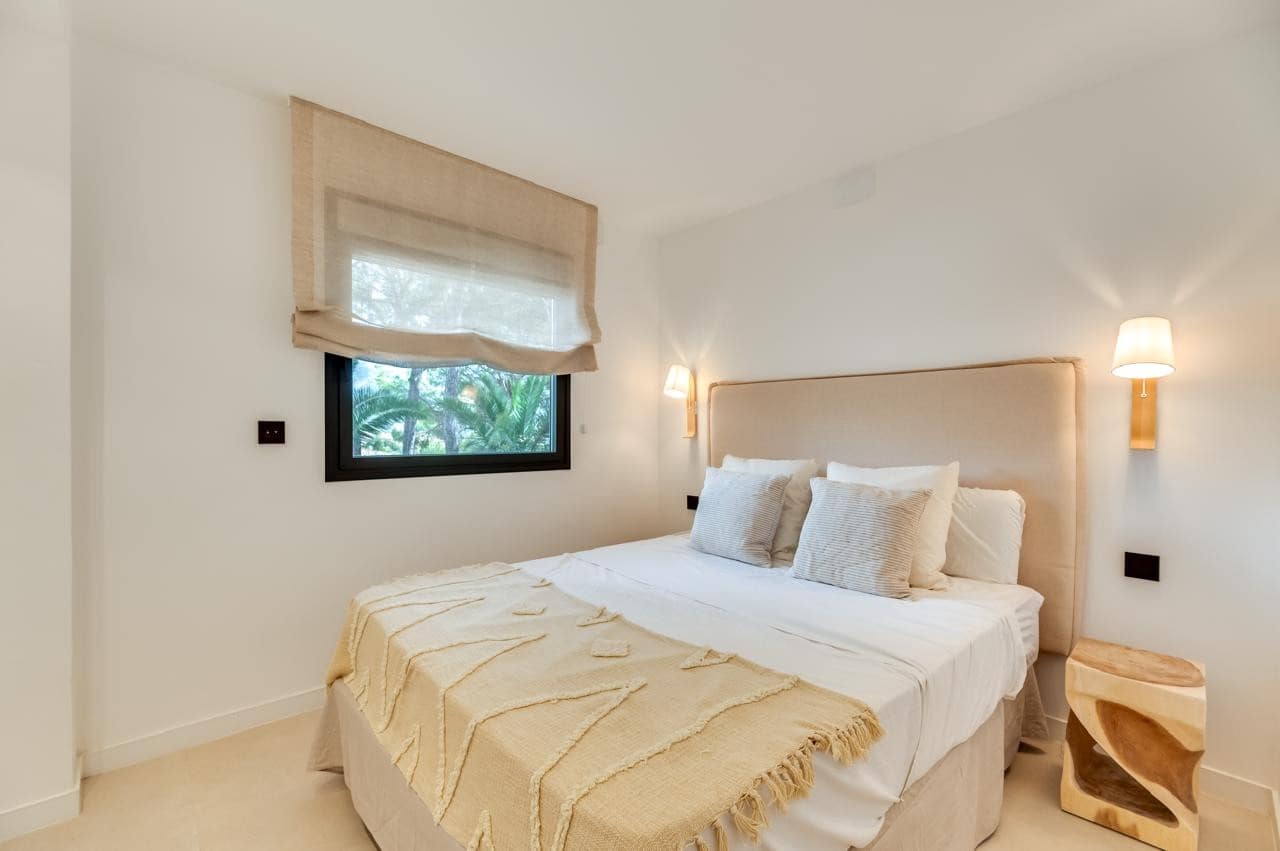 Apartamento de 4 habitaciones en Marbella en venta con piscina garaje - 895.000 € (Ref: 9413690)