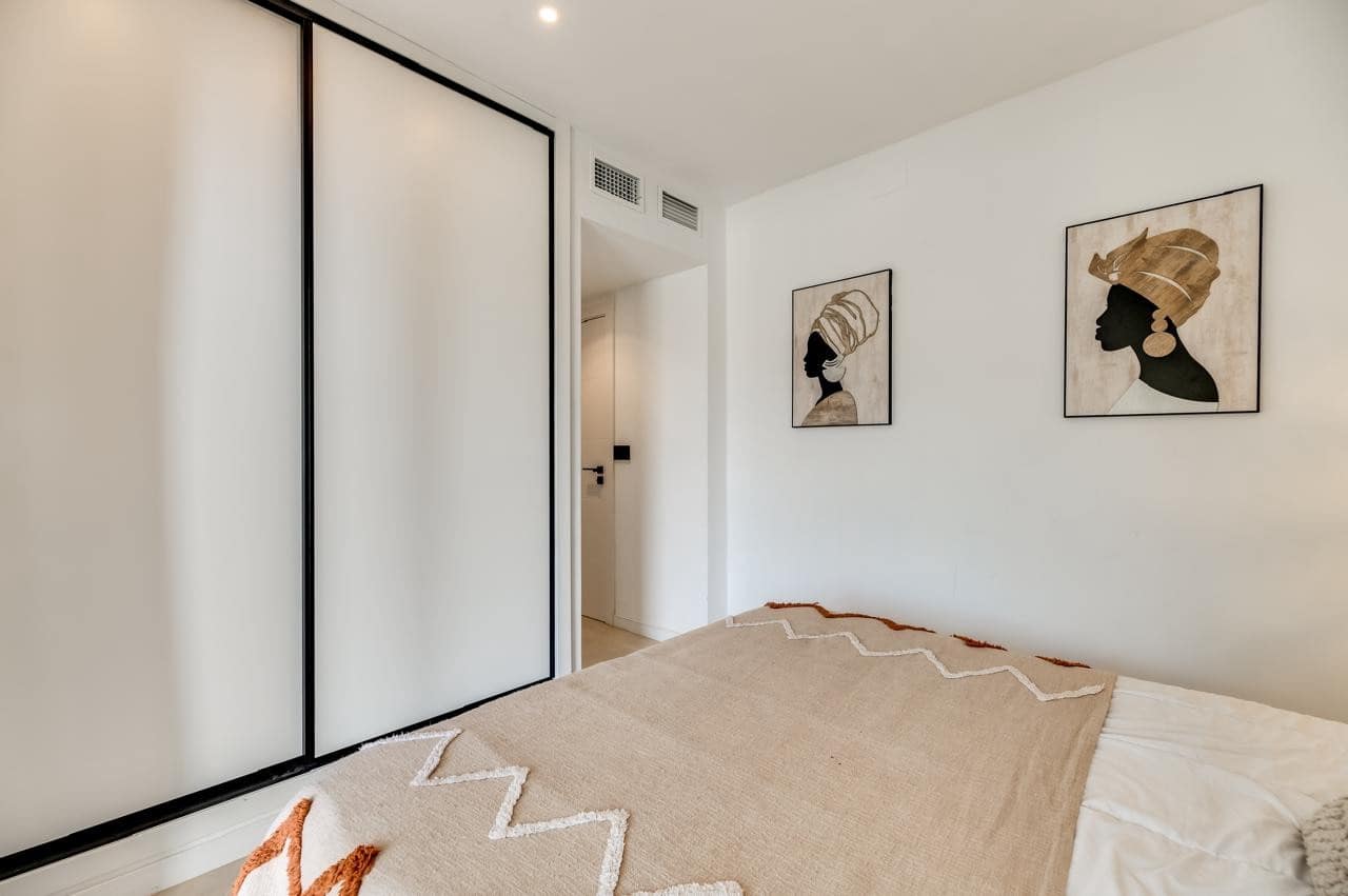 Apartamento de 4 habitaciones en Marbella en venta con piscina garaje - 895.000 € (Ref: 9413690)