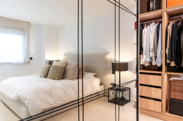 Apartamento de 4 habitaciones en Marbella en venta con piscina garaje - 895.000 € (Ref: 9413690)