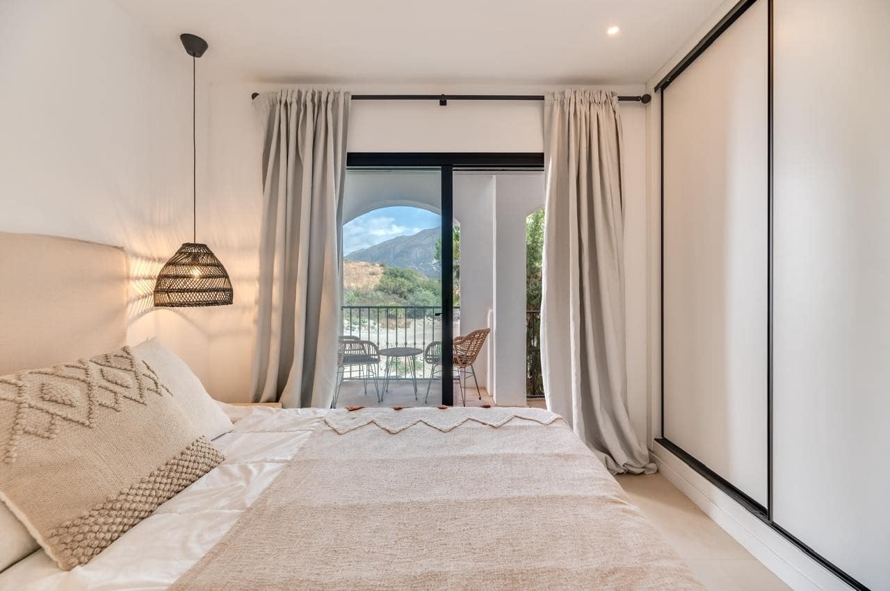 Apartamento de 4 habitaciones en Marbella en venta con piscina garaje - 895.000 € (Ref: 9413690)