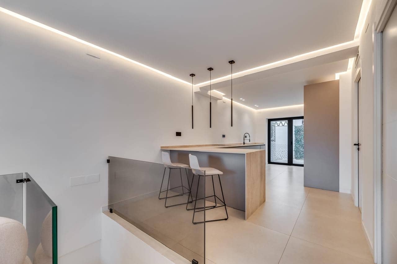 Apartamento de 4 habitaciones en Marbella en venta con piscina garaje - 895.000 € (Ref: 9413690)