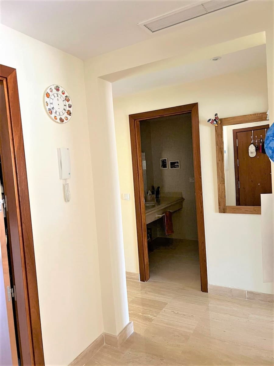 2 chambre Penthouse à vendre à Estepona avec piscine garage - 338 000 € (Ref: 9413696)