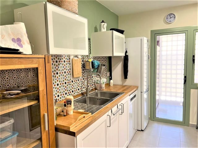 2 chambre Penthouse à vendre à Estepona avec piscine garage - 338 000 € (Ref: 9413696)