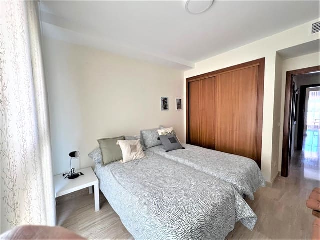2 slaapkamer Penthouse te koop in Estepona met zwembad garage - € 338.000 (Ref: 9413696)