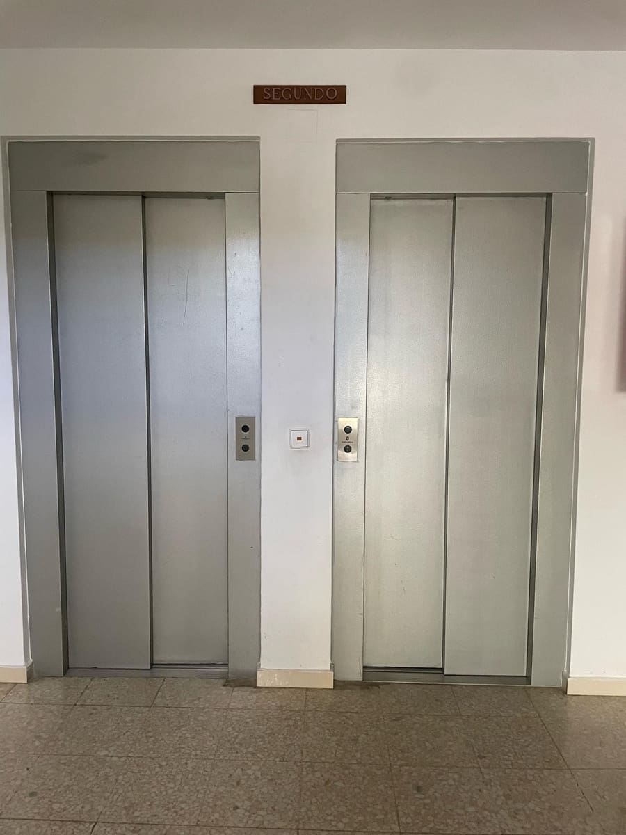 3 slaapkamer Flat te koop in Estepona - € 275.000 (Ref: 9413697)