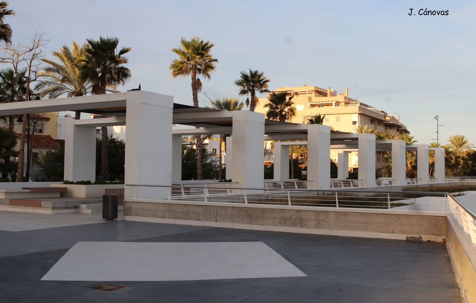 3 slaapkamer Flat te koop in Estepona - € 275.000 (Ref: 9413697)