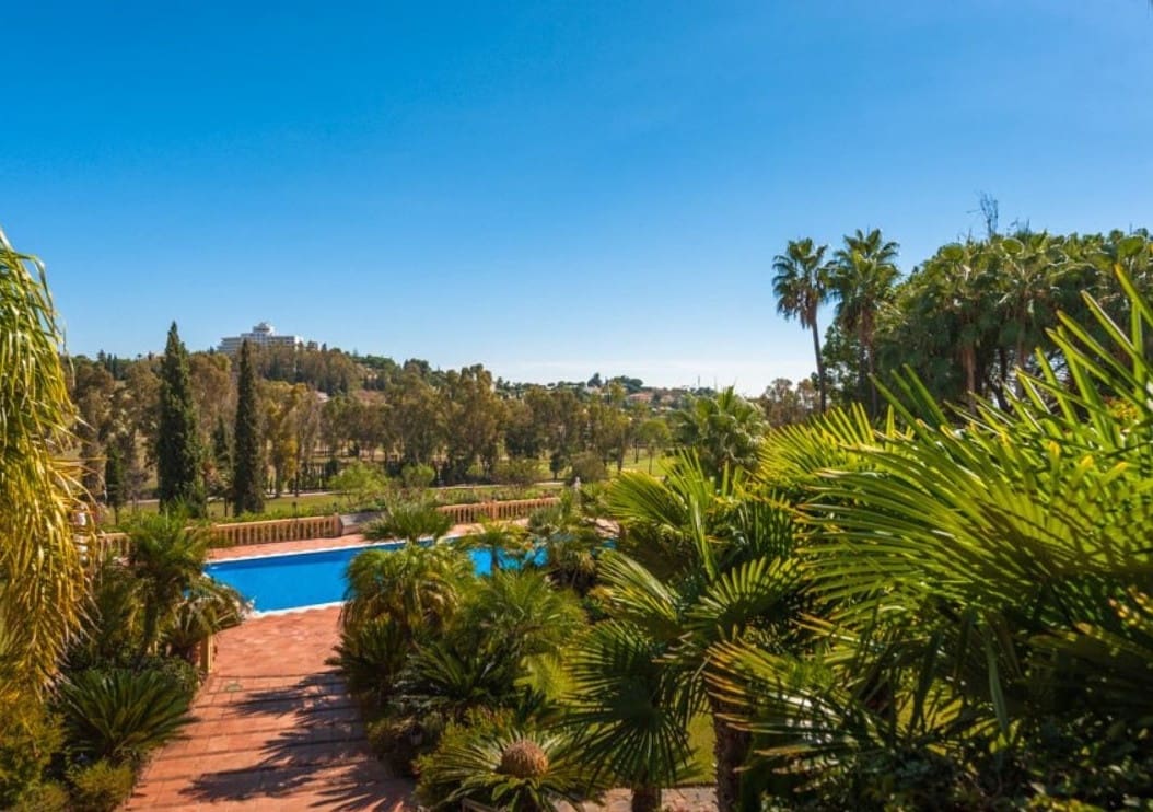 9 Zimmer Villa zu verkaufen in New Golden Mile mit Pool Garage - 5.250.000 € (Ref: 9413699)