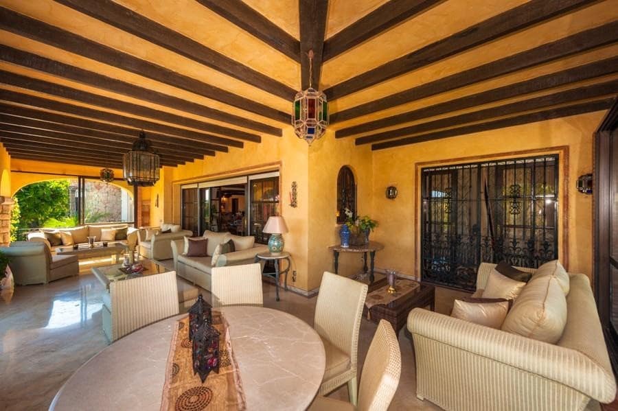 9 Zimmer Villa zu verkaufen in New Golden Mile mit Pool Garage - 5.250.000 € (Ref: 9413699)