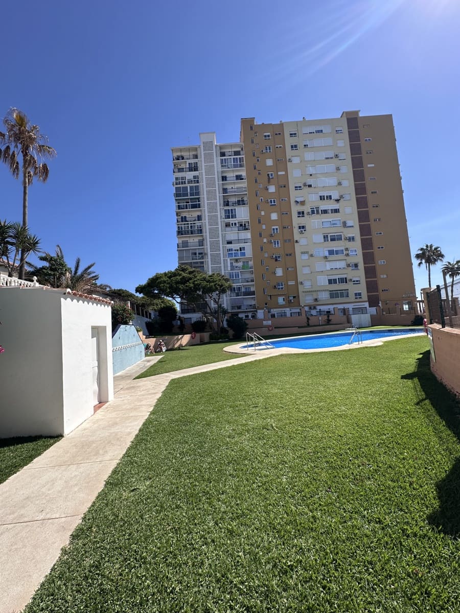 Apartamento de 3 habitaciones en Mijas Costa en venta con piscina - 356.000 € (Ref: 9419159)