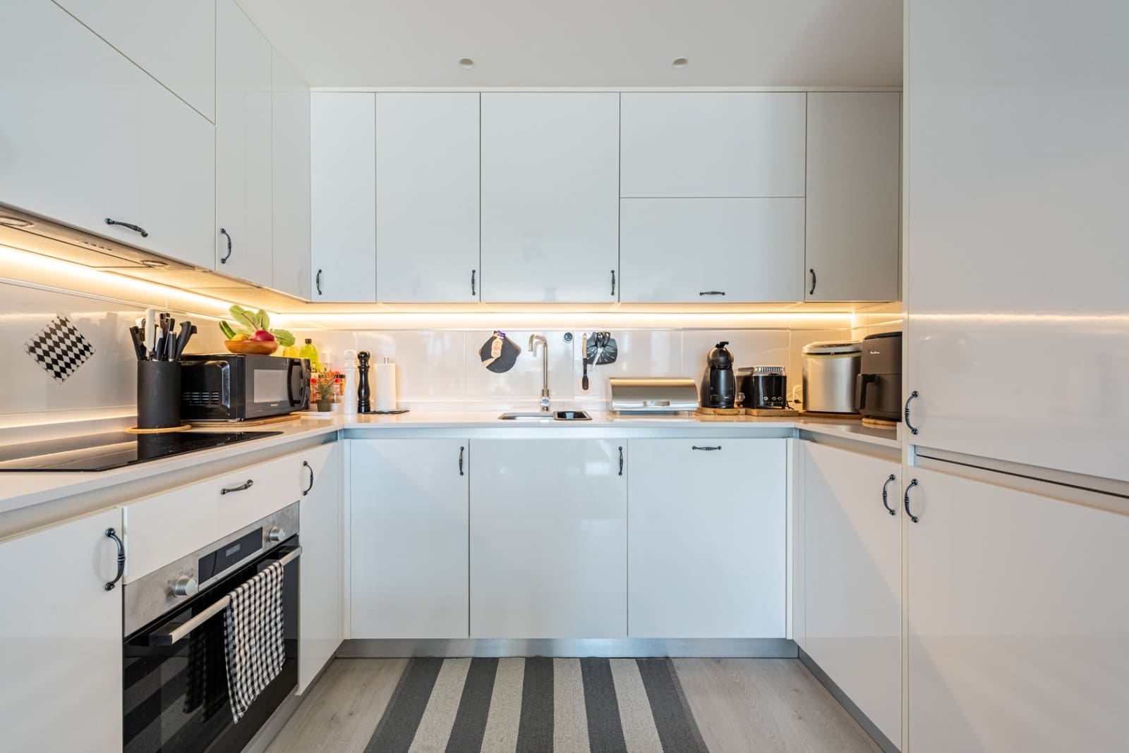 3 bedroom Penthouse for sale in Mijas Costa with pool garage - € 695,000 (Ref: 9419160)