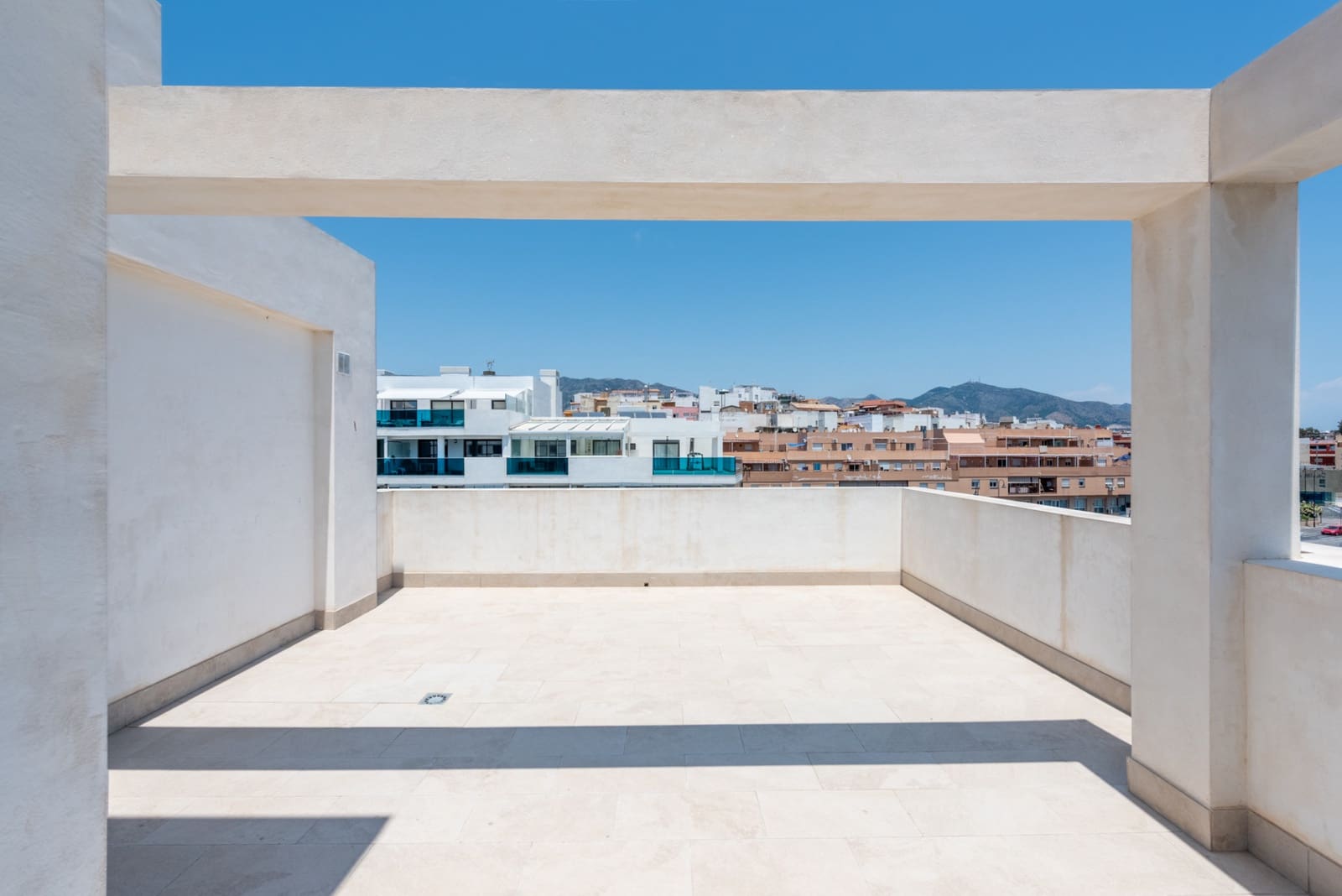 3 bedroom Penthouse for sale in Mijas Costa with pool garage - € 695,000 (Ref: 9419160)