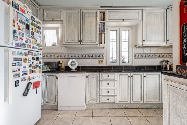 3 soveværelse Byhus til salg i Mijas Costa, Mijas med swimmingpool - € 499.000 (Ref: 9419162)